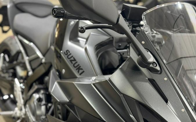 2025 Suzuki GSX 8R