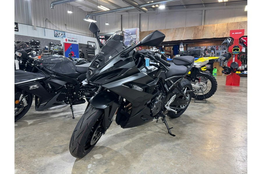 2025 Suzuki GSX-8R