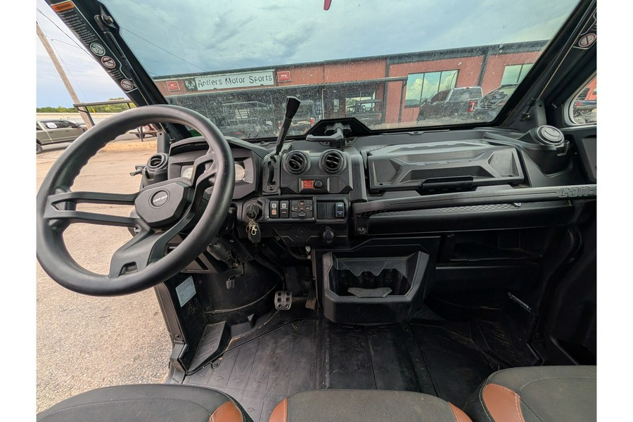 2024 DEFENDER MAX HD10 LONESTAR EDITION - Can-Am