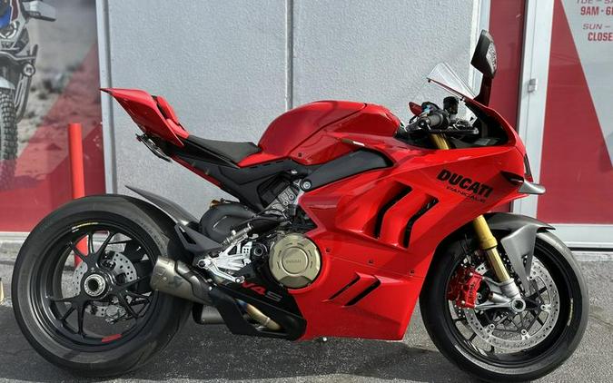 2022 Ducati Panigale V4 S Ducati Red