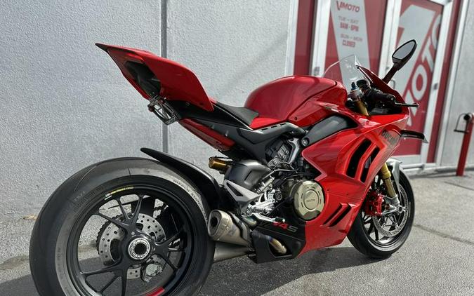 2022 Ducati Panigale V4 S Ducati Red