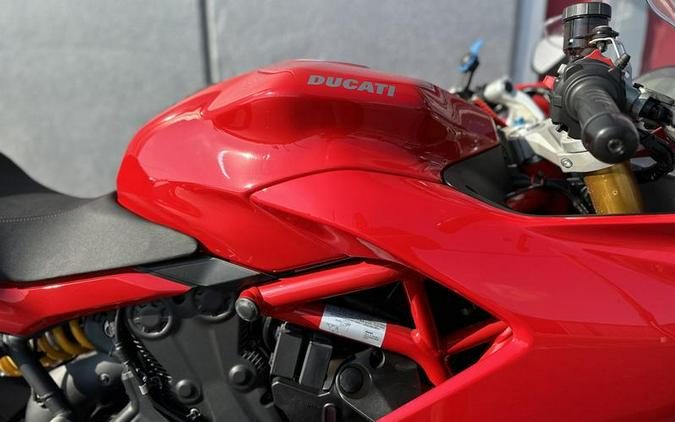 2020 Ducati SuperSport S Red