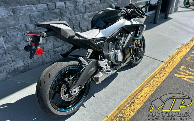 2025 CFMOTO 675SS
