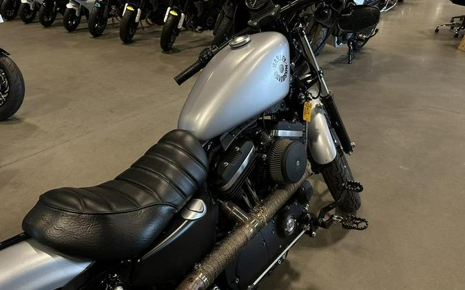 2020 Harley-Davidson® XL883N - Sportster® Iron 883™