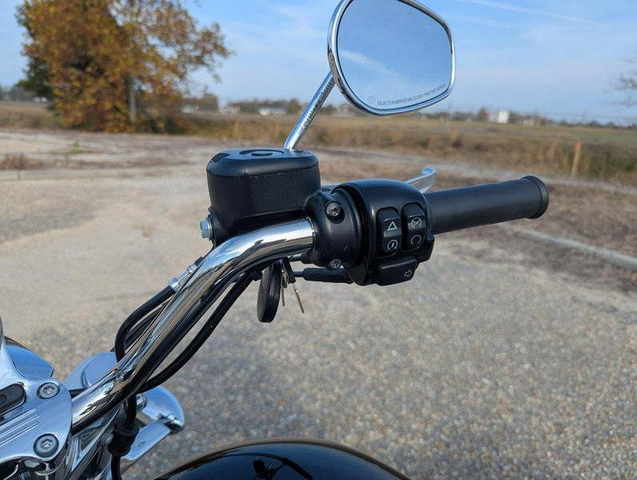 2016 Harley-Davidson® XL1200T - Sportster® SuperLow® 1200T