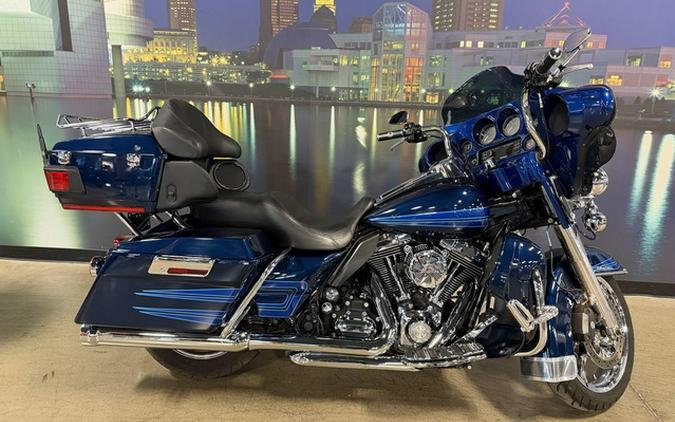 2011 Harley-Davidson FLHTCU - Ultra Classic Electra Glide