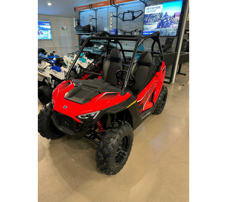 2025 Polaris RZR 200 EFI