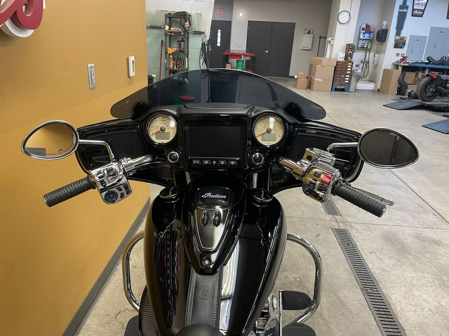 2017 Indian Motorcycle® Chieftain® Limited Thunder Black
