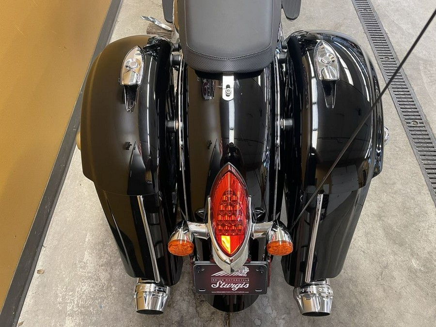 2017 Indian Motorcycle® Chieftain® Limited Thunder Black