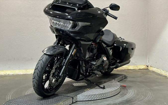 Harley-Davidson CVO™ Road Glide® ST 2024 FLTRXSTSE 84488428 RAVEN METALLIC