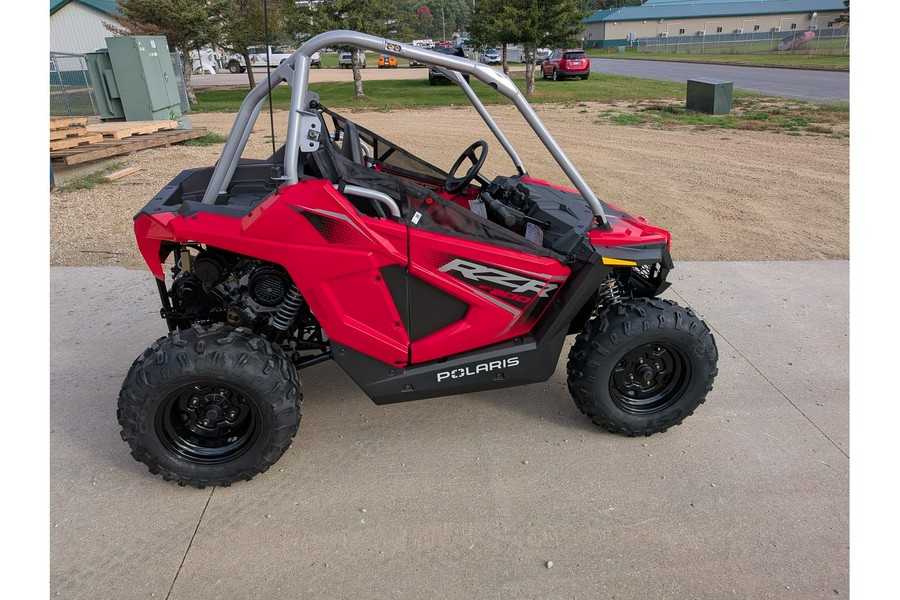 2026 Polaris RZR 200 EFI