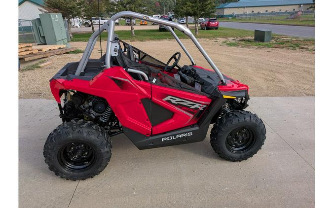 2026 Polaris RZR 200 EFI
