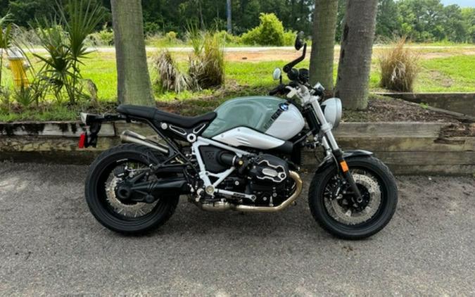 2023 BMW R nineT 719 Mineral White Metallic / Aurum