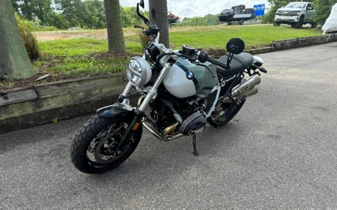 2023 BMW R nineT 719 Mineral White Metallic / Aurum