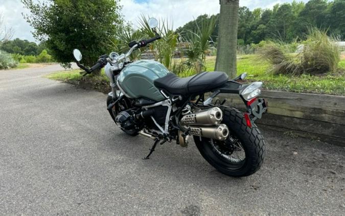 2023 BMW R nineT 719 Mineral White Metallic / Aurum