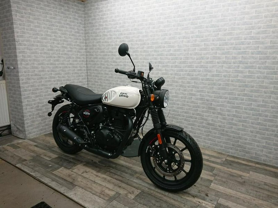 2023 Royal Enfield Hunter 350 Dapper White