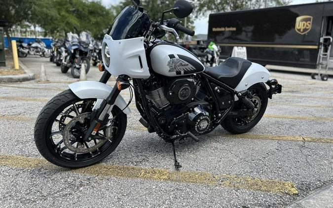 2024 Indian Motorcycle® Sport Chief Ghost White Metallic Smoke