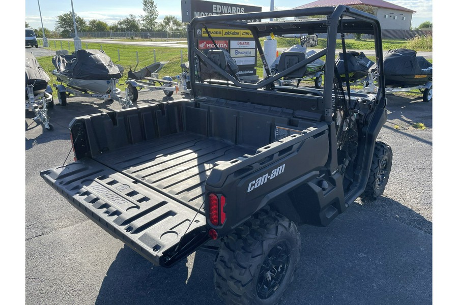 2023 Can-Am Defender DPS HD9