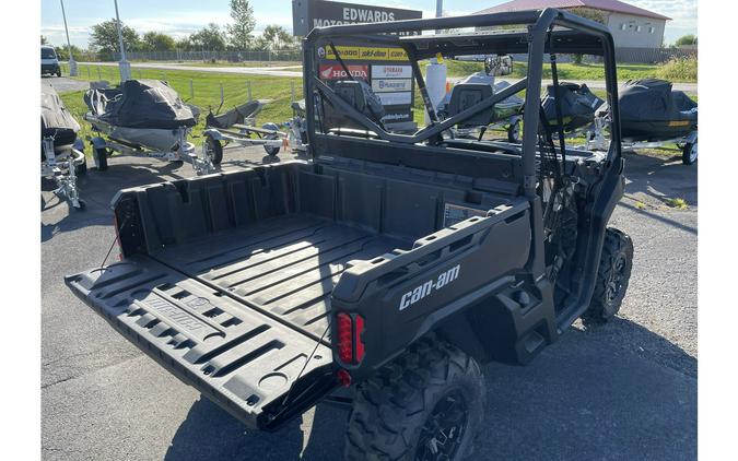 2023 Can-Am Defender DPS HD9