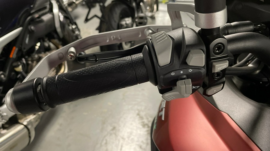 2023 QJMotor SRT750X