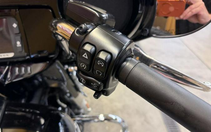 2017 Harley-Davidson Street Glide FLHXS - Special
