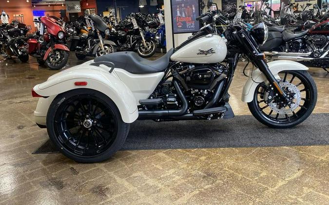 2023 Harley-Davidson® FLRT - Freewheeler®