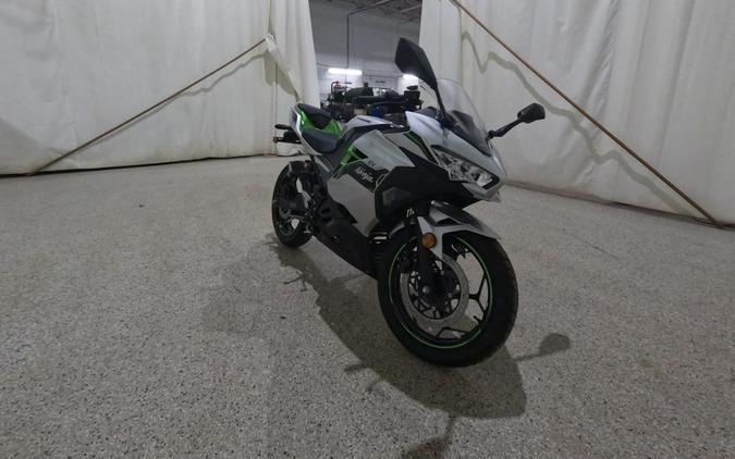 2024 Kawasaki Ninja e-1 ABS