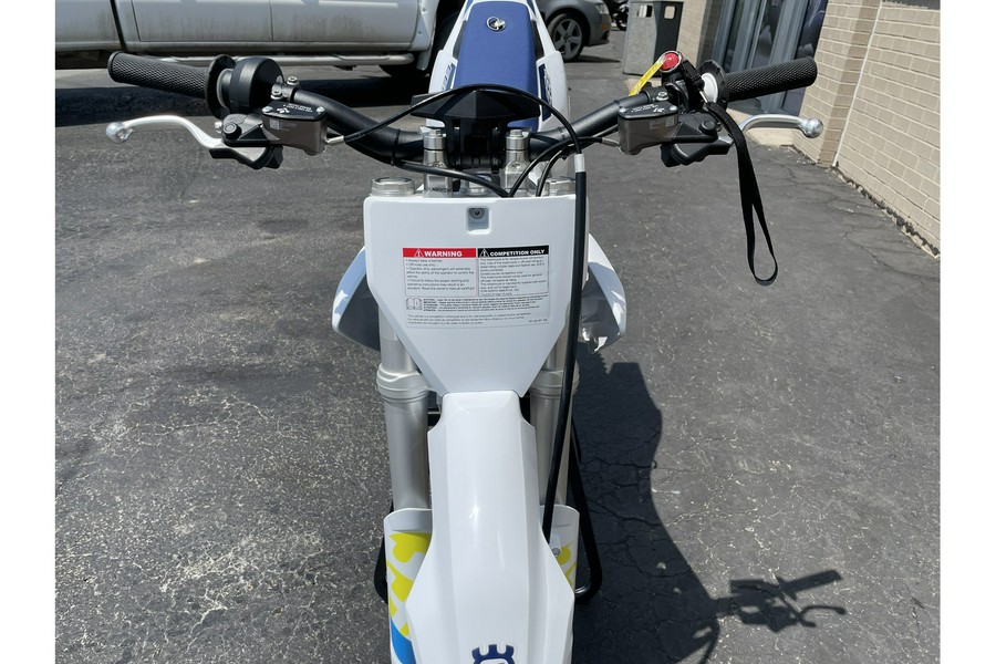 2024 Husqvarna Motorcycles EE 3