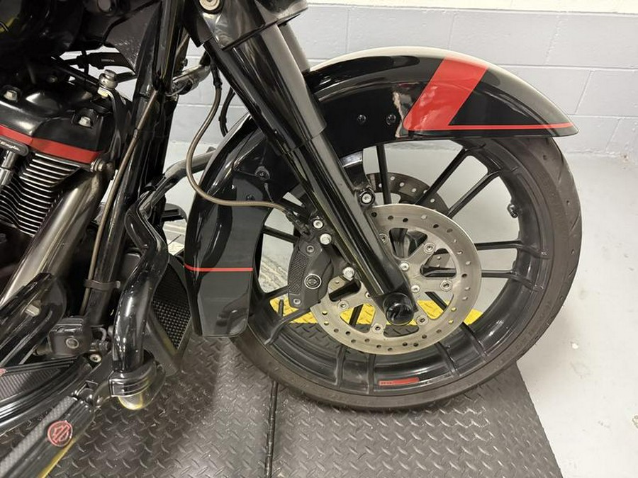 2018 Harley-Davidson® FLTRXSE - CVO™ Road Glide®