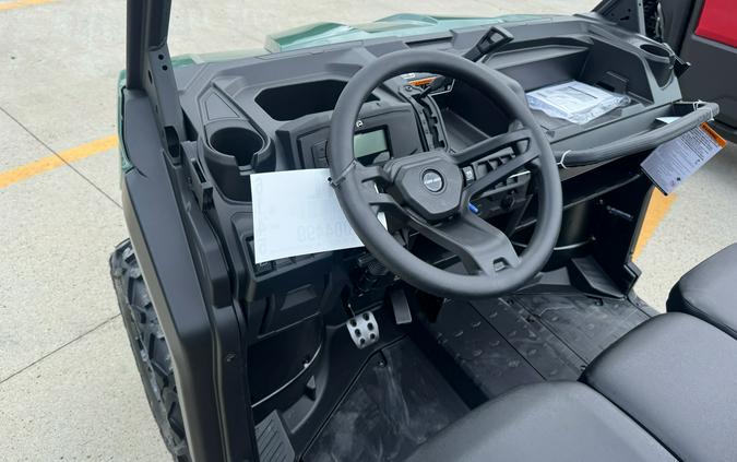 2026 Can-Am Defender DPS HD7