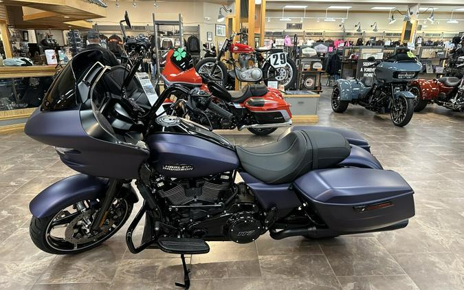 2025 Harley-Davidson Road Glide® Purple Abyss Denim - Black Finish