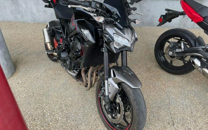 2023 Kawasaki Z900 ABS Metallic Black/Graphite Gray/Flat Black