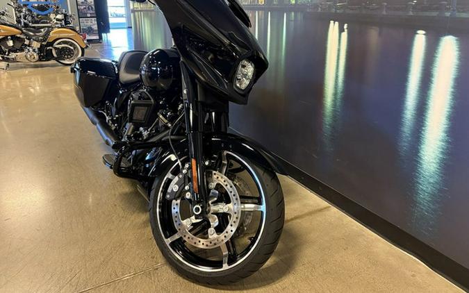 2025 Harley-Davidson FLHX - Street Glide