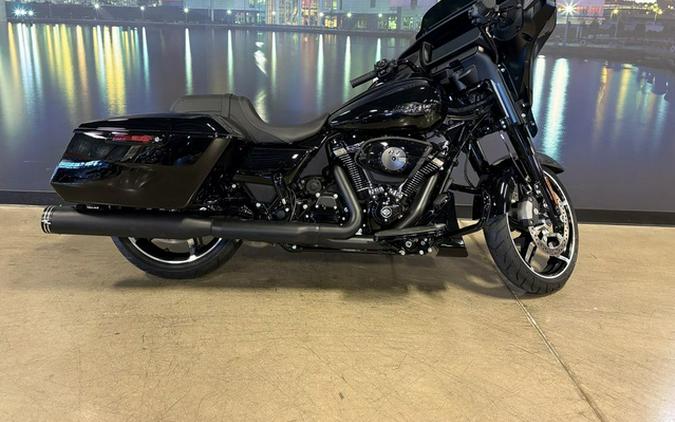 2025 Harley-Davidson FLHX - Street Glide