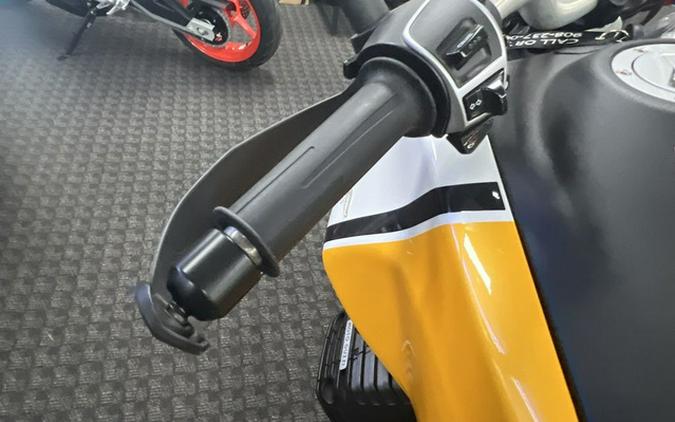 2022 Moto Guzzi V85 TT Adventure E5 E5