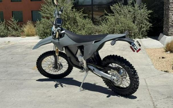 2026 Stark VARG SM 80 hp Medium 165-200lbs (Enduro)