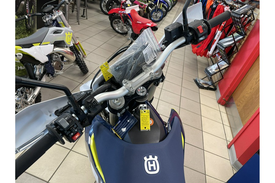 2024 Husqvarna Motorcycles Enduro 701