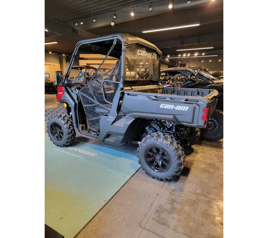 2024 Can-Am® Defender DPS HD10 Fiery Red