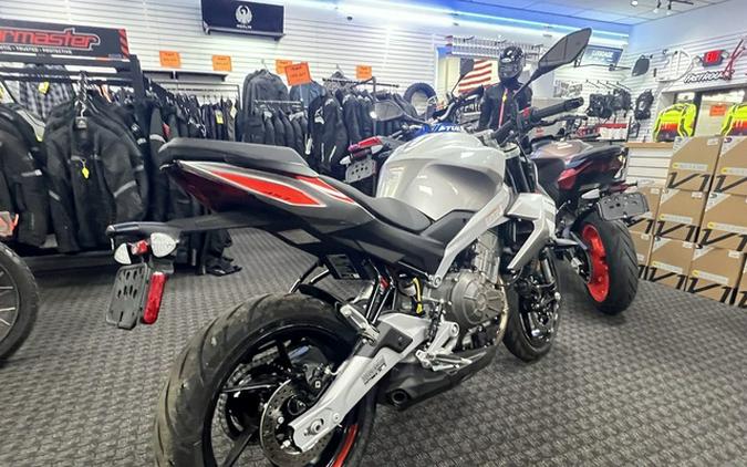 2026 Aprilia Tuono 457