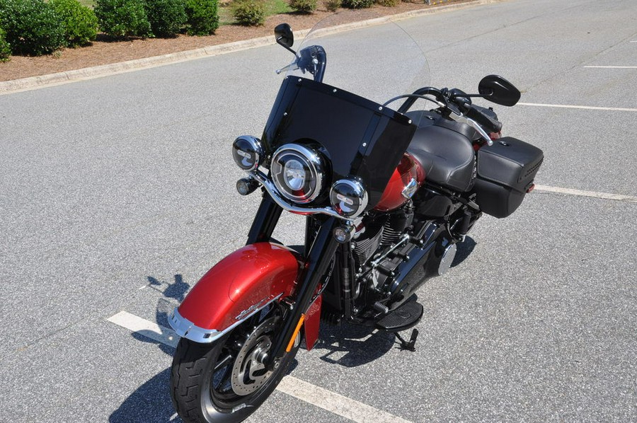 2026 Harley-Davidson® FLHC - Heritage Classic