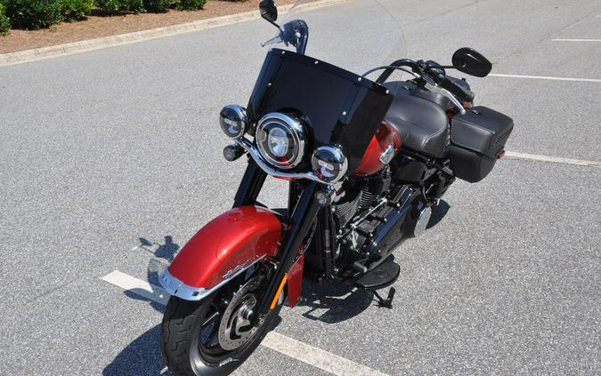 2026 Harley-Davidson® FLHC - Heritage Classic