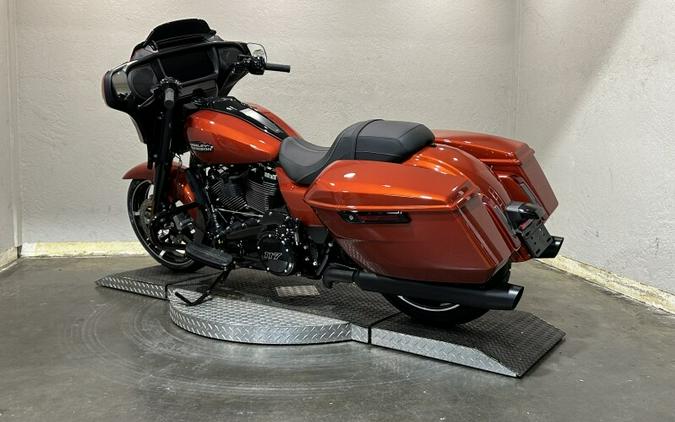 Harley-Davidson Street Glide® 2024 FLHX 84399833 WHISKEY FIRE