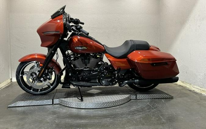 Harley-Davidson Street Glide® 2024 FLHX 84399833 WHISKEY FIRE