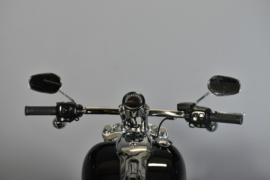 2025 Harley-Davidson Breakout