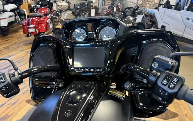 2026 Indian Motorcycle® Challenger® Dark Horse® Black Smoke