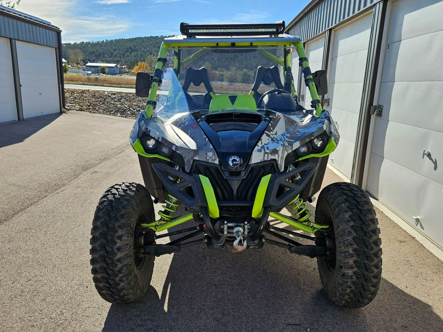 2015 Can-Am Maverick™ X® mr DPS™ 1000R
