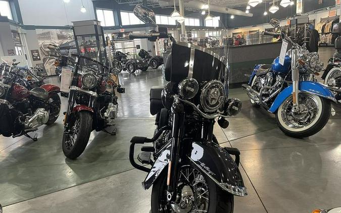 2021 Harley-Davidson® FLHCS - Heritage Classic 114