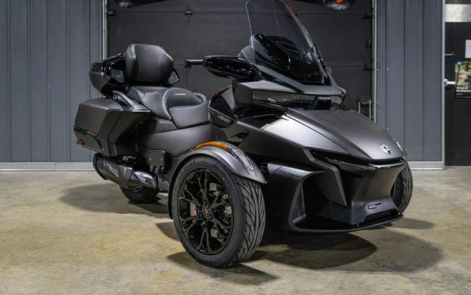 2024 Can-Am® Spyder RT Limited Dark Wheels