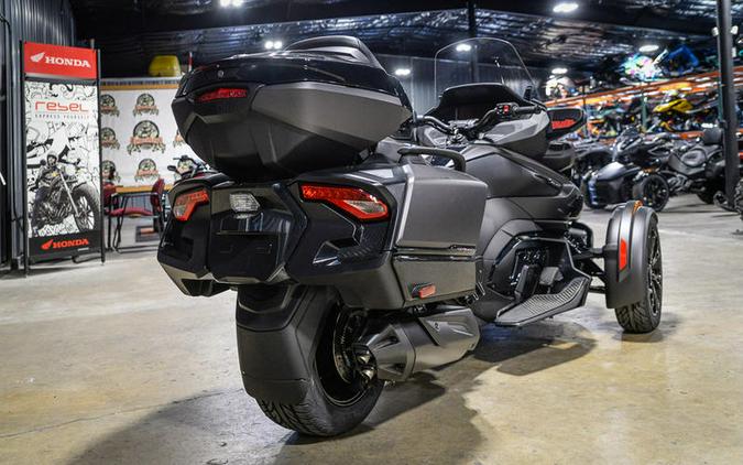 2024 Can-Am® Spyder RT Limited Dark Wheels