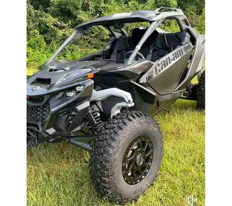 2025 Can-Am Maverick R X RS